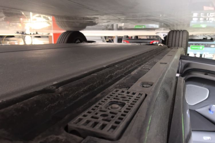 小米汽车 小米YU7 2025款 超长续航后驱版局部细节9002