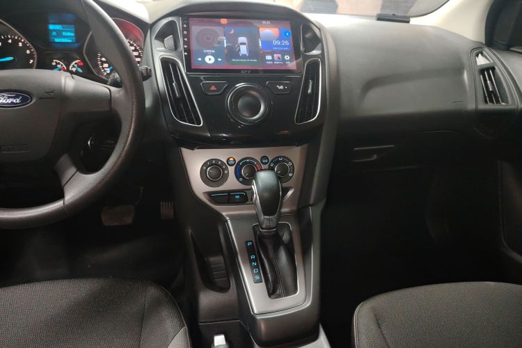 福特 福克斯 2012款 两厢 1.6L 自动舒适型局部细节16