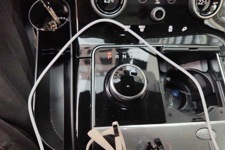 路虎 揽胜星脉 2017款 P250 S中控内饰18