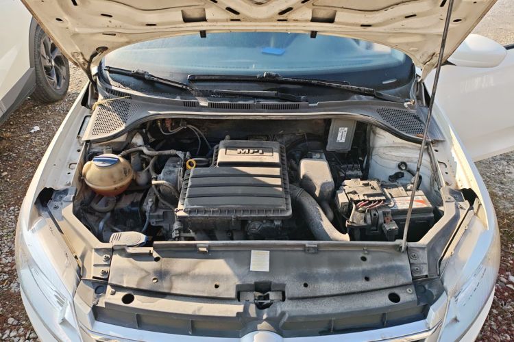 大众 桑塔纳 2015款 1.6L 手动风尚版局部细节24