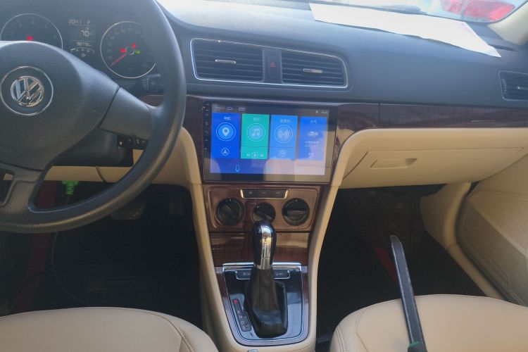 大众 朗逸 2013款 改款经典 1.6L 自动舒适版中控内饰16