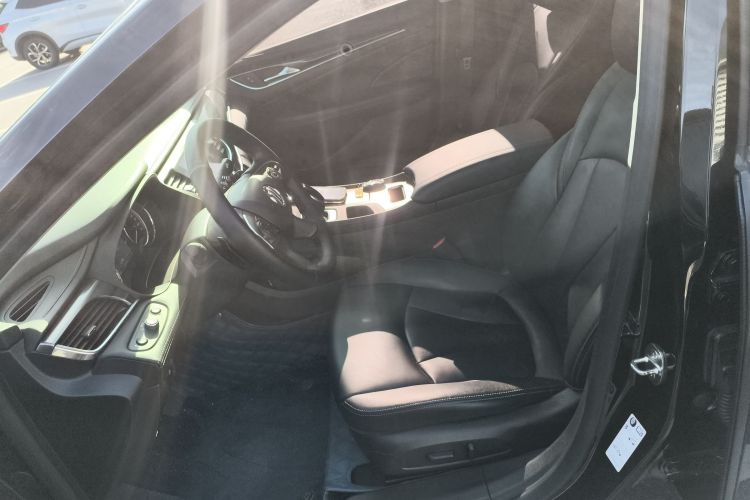 别克 君越 2019款 28T 豪华型中控内饰19