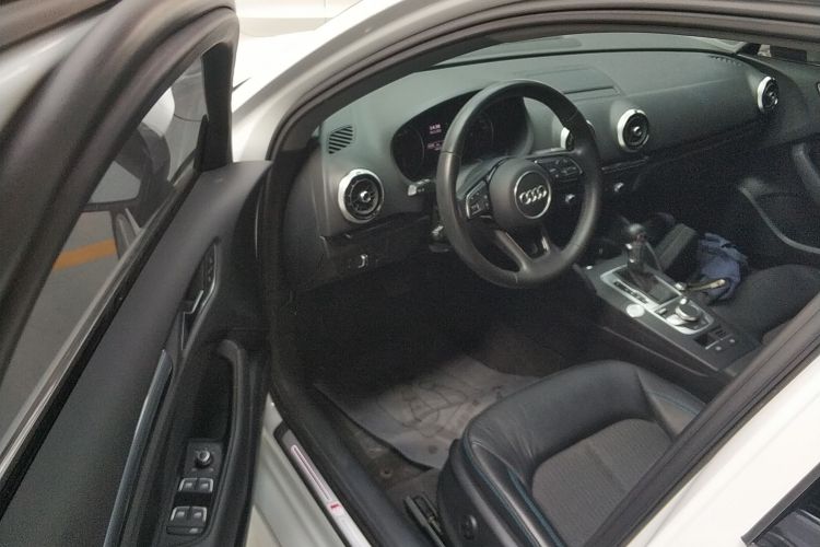 奥迪A3 2020款 Limousine 35 TFSI 时尚型 国VI中控内饰7003