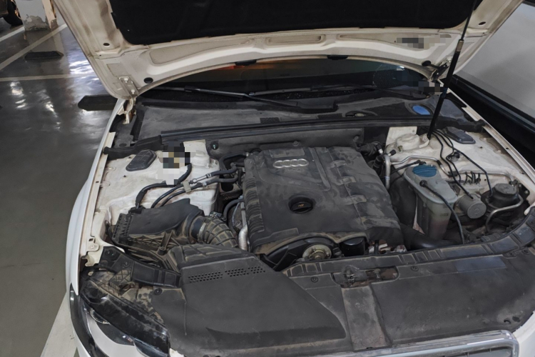 奥迪A4L 2011款 2.0 TFSI 舒适型局部细节9006