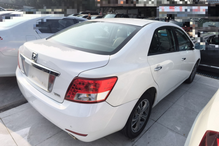 众泰Z300 2014款 1.6L 都市版自动豪华型车身外观7