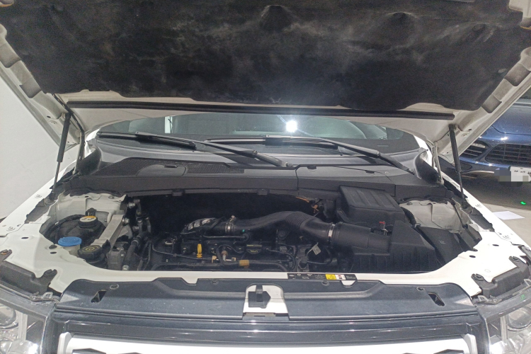 路虎 神行者2 2014款 2.0T Si4 SE汽油版局部细节24