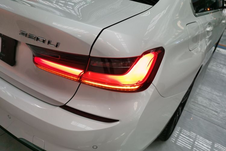 宝马3系 2021款 320Li M运动套装车身外观9