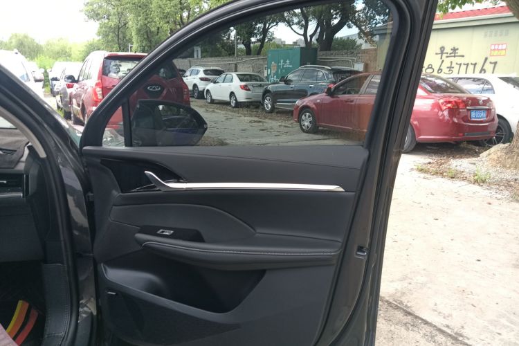 荣威RX5 MAX 2022款 2.0T 自动有为尊荣版中控内饰42