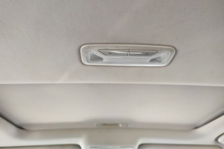 长安 逸动 2018款 高能版 1.6L GDI 手动先锋型 国V中控内饰22