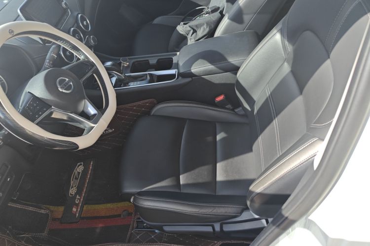 日产 轩逸 2020款 1.6L XL CVT悦享版中控内饰19