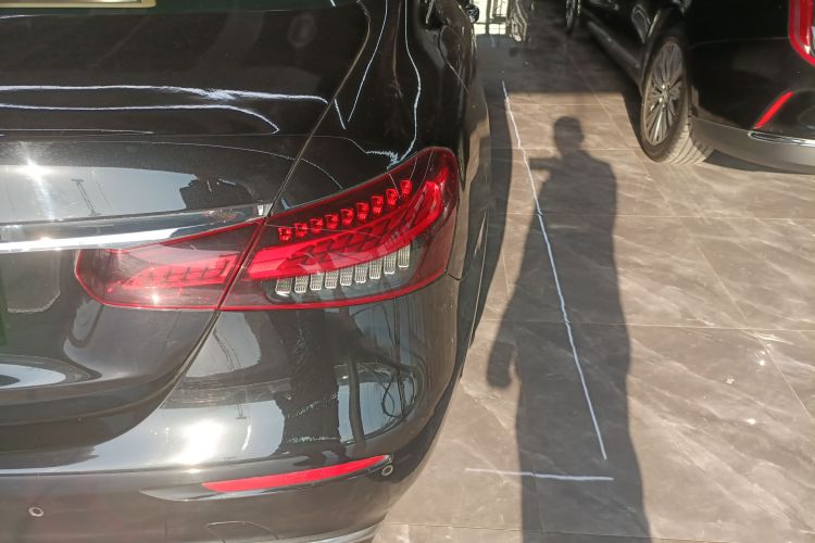 奔驰E级 2022款 E 260 L车身外观6006