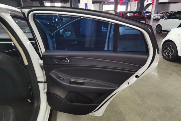 奇瑞 艾瑞泽5 2021款 PRO 1.5L CVT青春版中控内饰7006