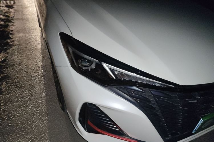 长安 逸动 2023款 畅享版 PLUS 蓝鲸NE 1.4T GDI DCT尊贵版车身外观8