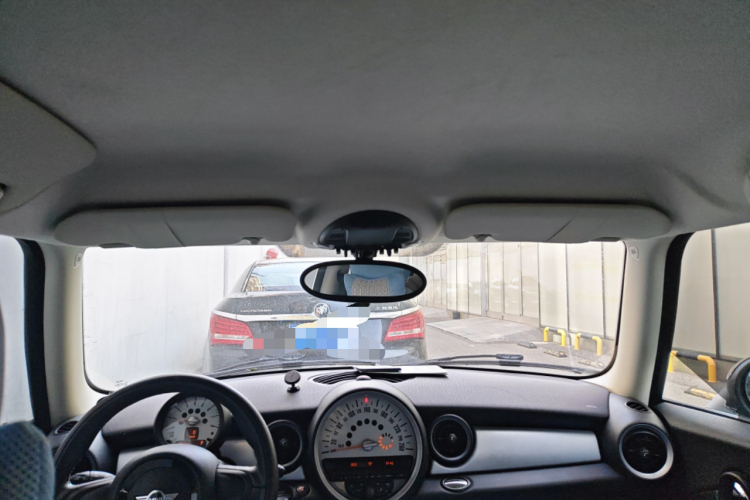 MINI 2011款 1.6L ONE中控内饰22