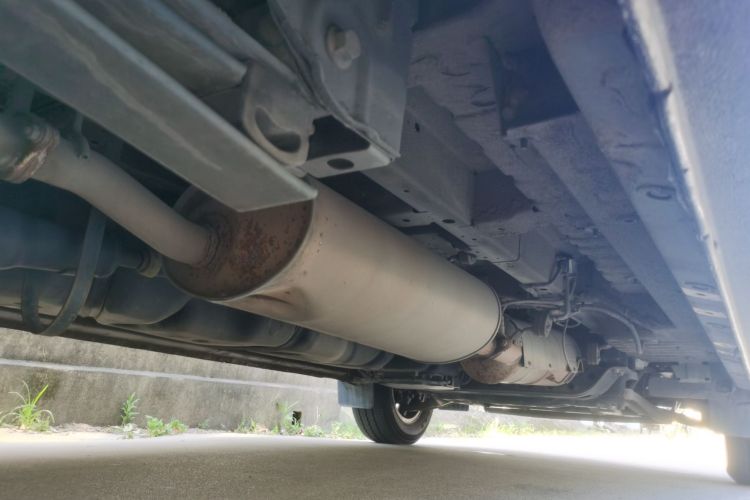 上汽大通MAXUS 新途V90 2019款 2.0T自动智多星后驱单胎长轴高顶7座局部细节9002