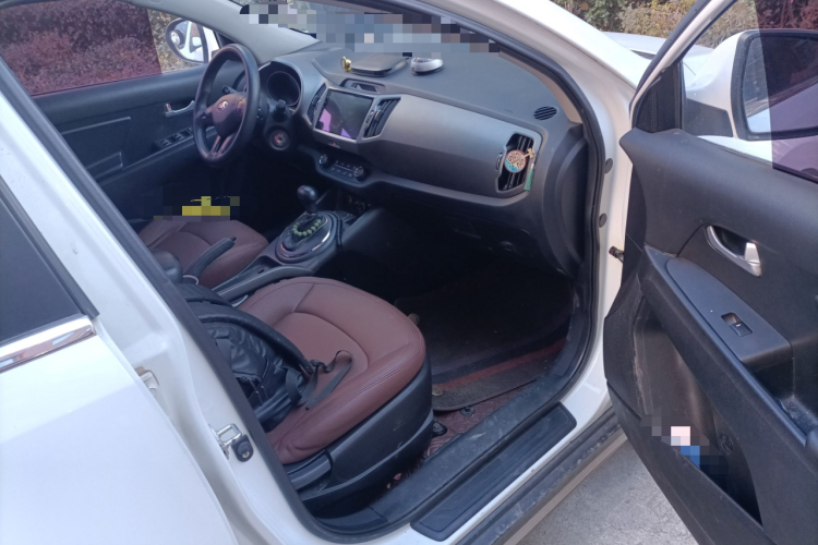 起亚 智跑 2015款 2.0L 自动两驱版GL局部细节9005