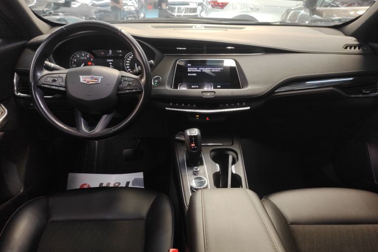 凯迪拉克XT4 2018款 28T 两驱技术型中控内饰16