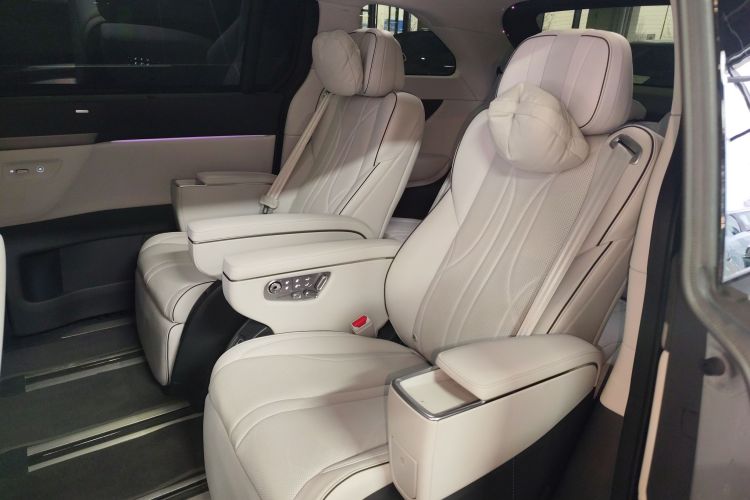 小鹏X9 2025款 740超长续航 Max中控内饰7004