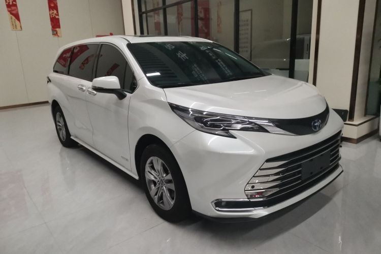 丰田 赛那SIENNA 2023款 2.5L混动 舒适版车身外观3