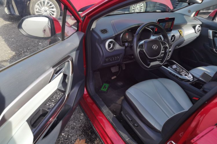 北京汽车 北京EU5 2018款 R550 智潮版中控内饰20