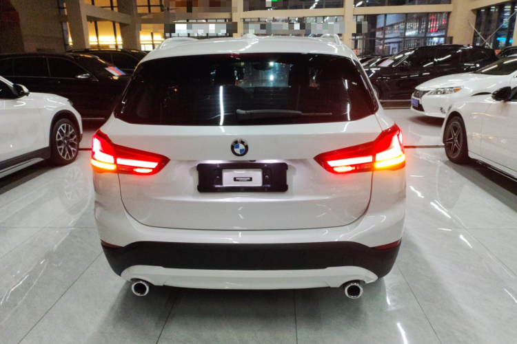 宝马X1 2022款 sDrive25Li 领先型车身外观6