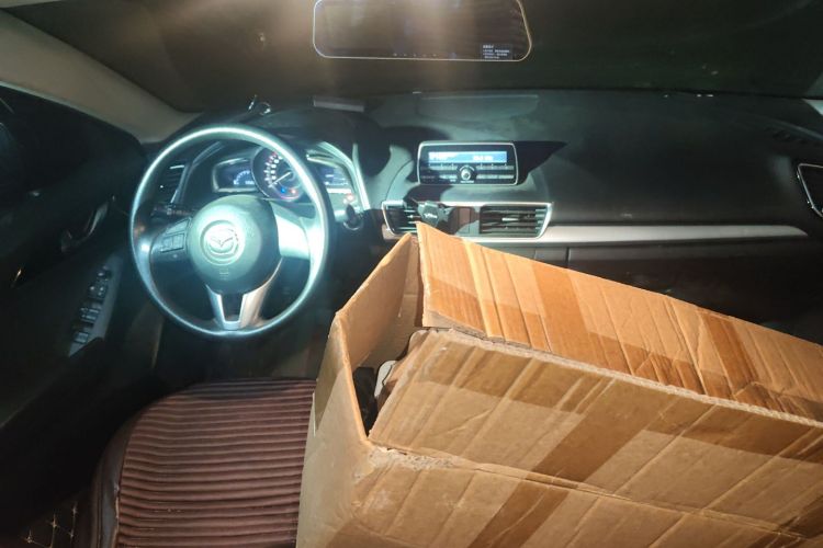 马自达3 昂克赛拉 2014款 三厢 1.5L 手动舒适型中控内饰12