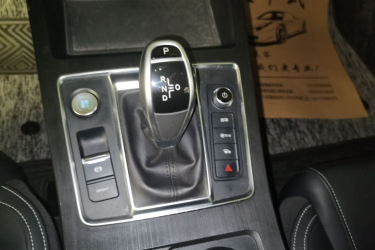 比亚迪 秦Pro 2020款 超越版 1.5TI 自动旗舰型中控内饰18