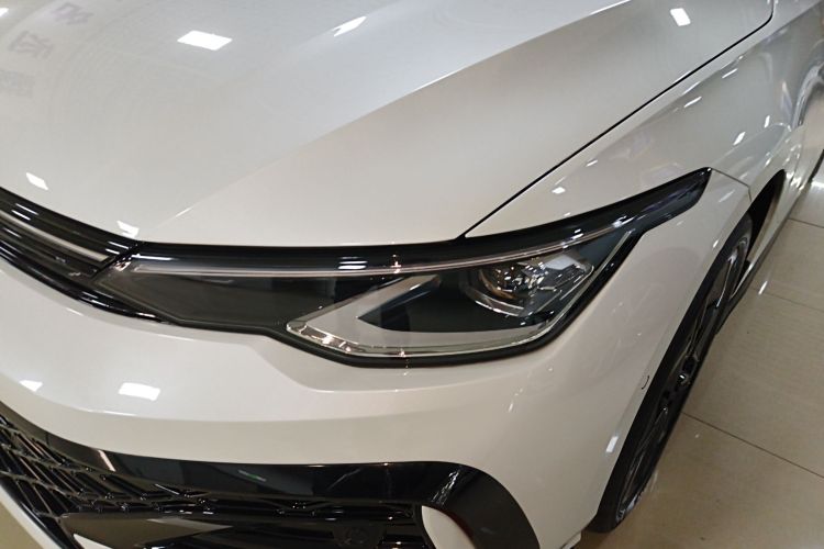 大众 高尔夫 2025款 300TSI R-Line局部细节36