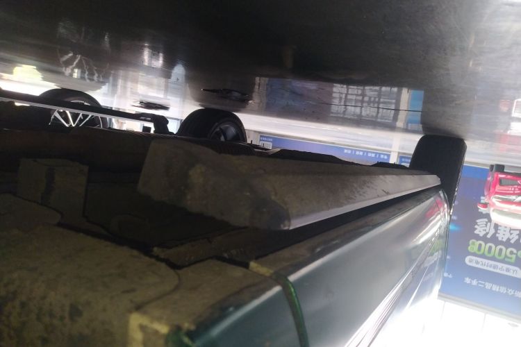 红旗HS5 2023款 2.0T 四驱旗领Pro版局部细节9001