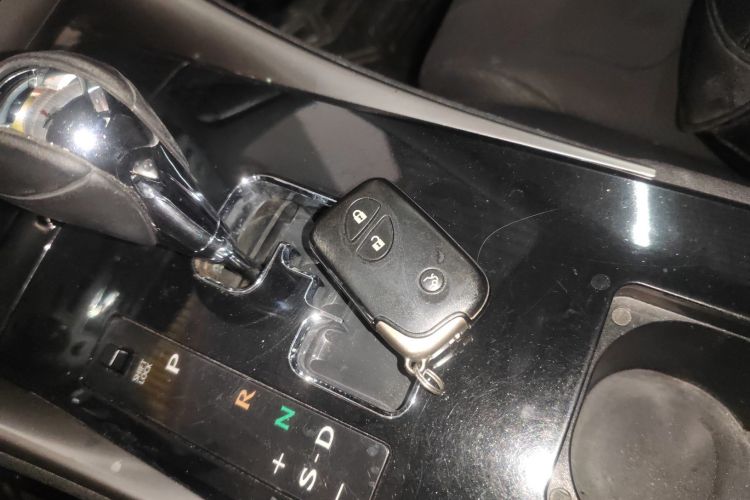 雷克萨斯IS 2011款 250 运动版中控内饰11