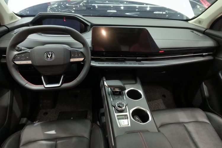 长安CS55PLUS 2022款 第二代 1.5T DCT尊贵型中控内饰7002