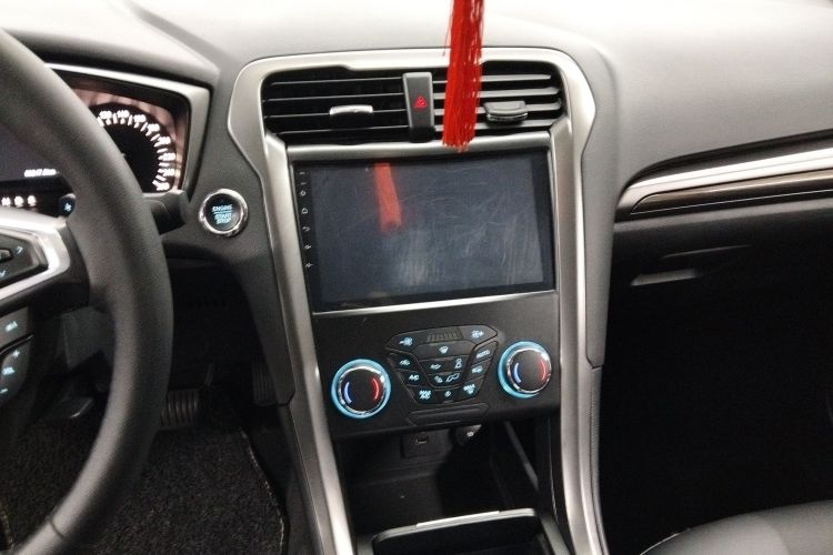 福特 蒙迪欧 2018款 EcoBoost 180 智控时尚型 国VI中控内饰16