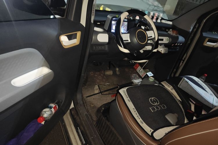 五菱汽车 宏光MINIEV 2022款 GAMEBOY 200km 玩咖款 磷酸铁锂中控内饰20