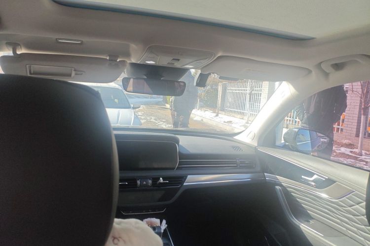 红旗HS5 2022款 改款 2.0T 智联旗享版中控内饰22