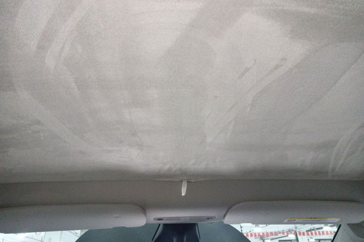 特斯拉 Model Y 2021款 标准续航后驱版中控内饰22