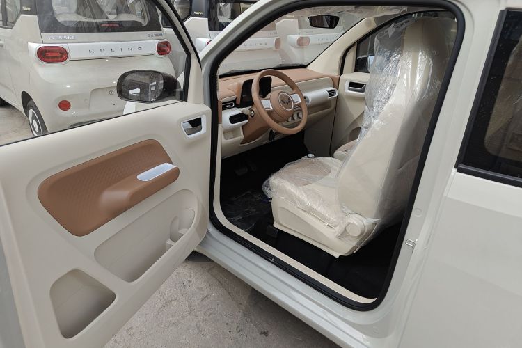 五菱汽车 宏光MINIEV 2024款 第三代 215km 青春版中控内饰7003