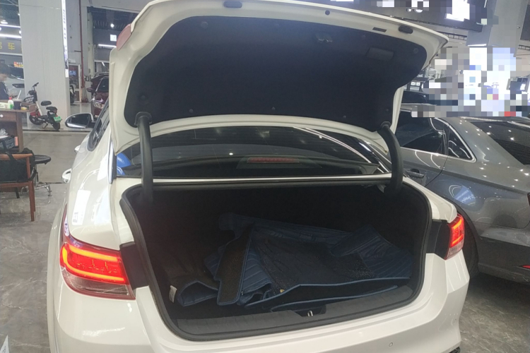 起亚K5 2016款 1.6T 自动LUX局部细节23