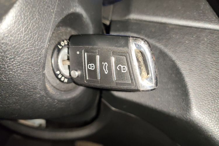 现代 索纳塔 2011款 2.0L 自动时尚版中控内饰7001