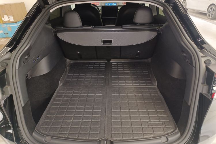 特斯拉 Model Y 2022款 后轮驱动版机舱底盘23