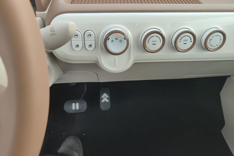 奔腾小马 2026款 222km 萌趣马 Plus中控内饰18