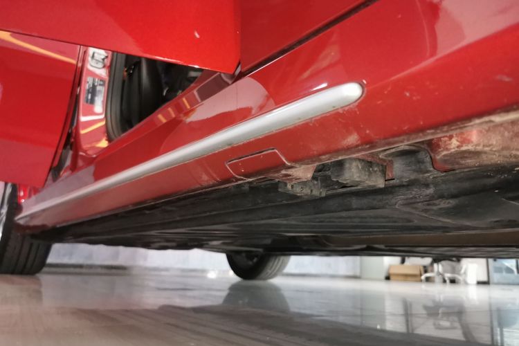 奔驰C级 2020款 改款 C 200 L 时尚型运动版局部细节9001