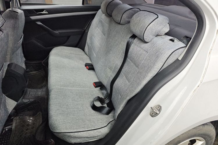 大众 朗逸 2015款 1.6L 手动风尚版中控内饰7004