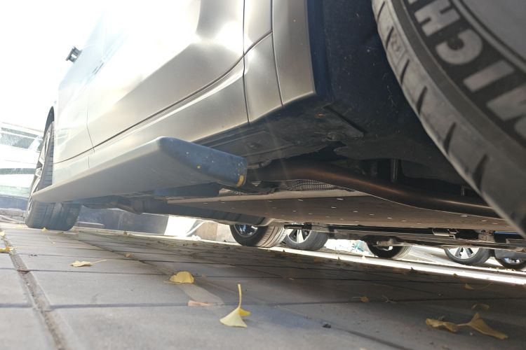 理想汽车 理想L9 2024款 Ultra局部细节9001