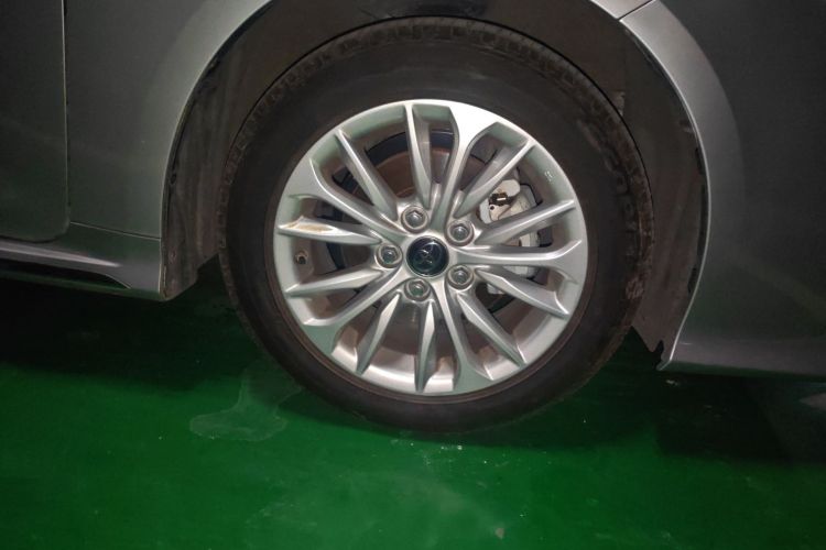 丰田 亚洲狮 2021款 2.0L 尊享版车身外观10