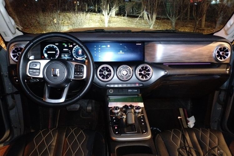 坦克300 2024款 2.0T 挑战者中控内饰7002