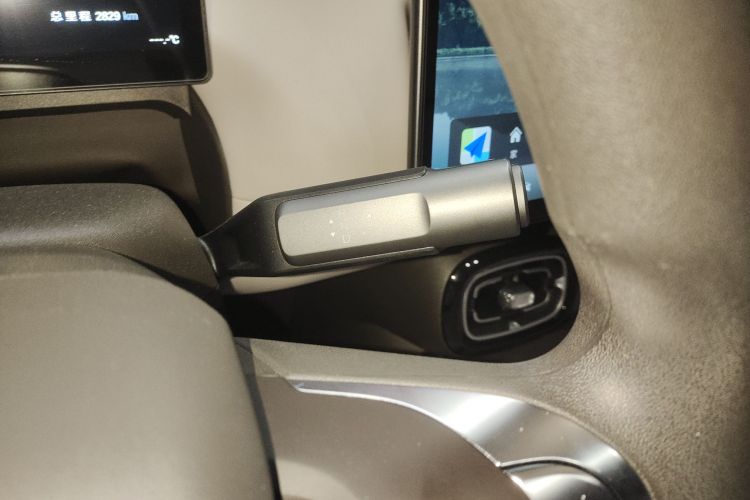 埃安 AION UT 2025款 330星辉版中控内饰18