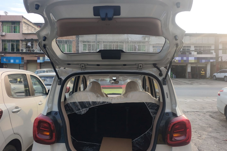 五菱汽车 宏光MINIEV 2025款 四门版 进阶款机舱底盘23