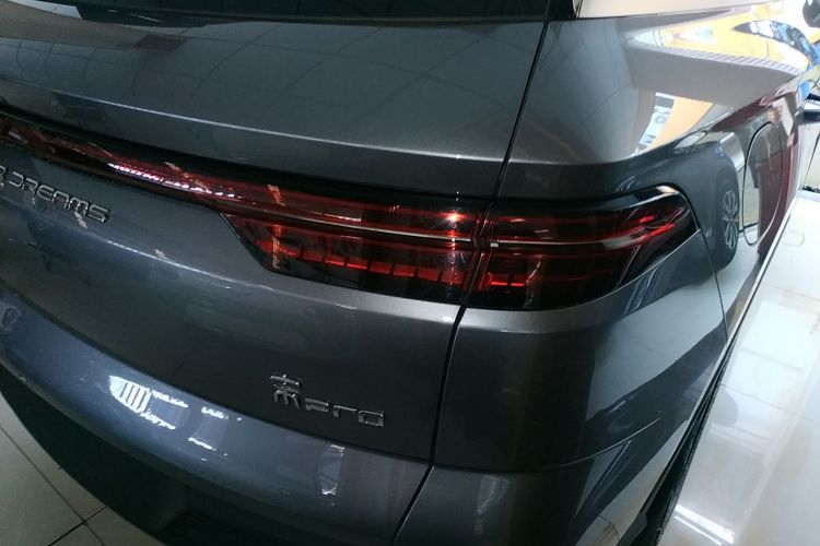 比亚迪 宋Pro新能源 2023款 冠军版 DM-i 110KM卓越型车身外观9