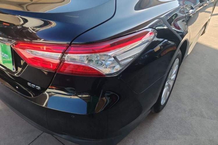 丰田 凯美瑞 2019款 改款 2.0G 豪华版车身外观9