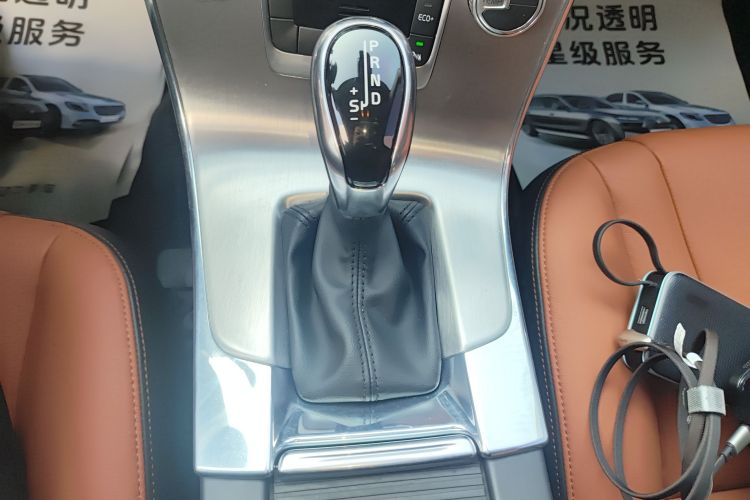 沃尔沃S60 2019款 S60L 改款 T5 智进进阶版局部细节18